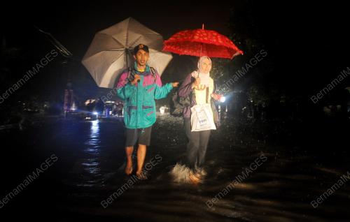 PH04_24122014_BANJIR