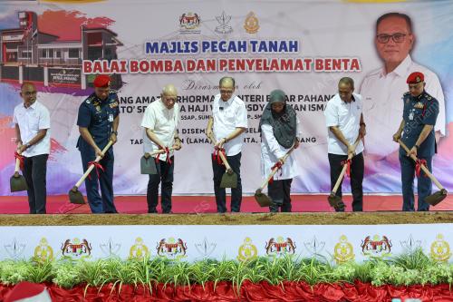 DATUK SERI WAN ROSDY WAN ISMAIL