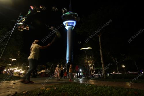 TINJAUAN MALAM MINGGU