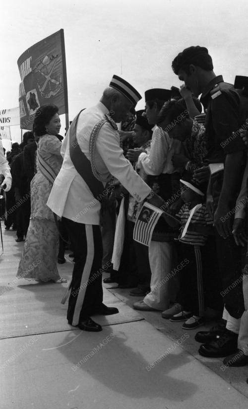 PH04_26012015_AGONG_LAWAT