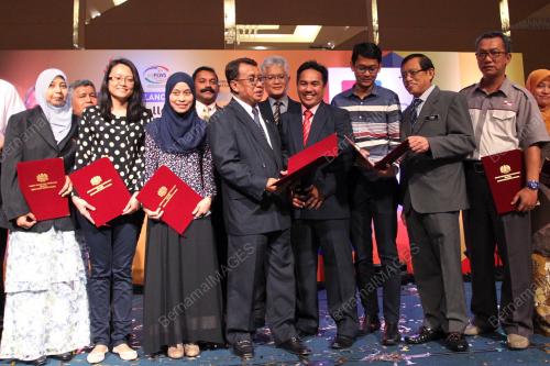 PH04_26072016_ISMAIL