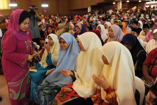 DATUK SERI MOHD NAJIB TUN ABDUL RAZAK