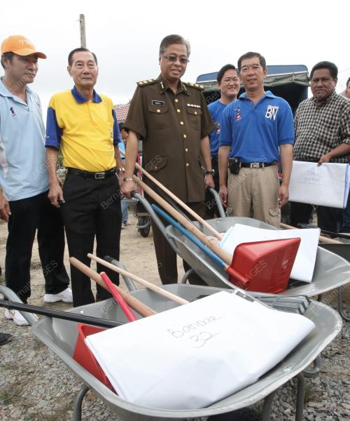 ISMAIL SABRI YAAKOB