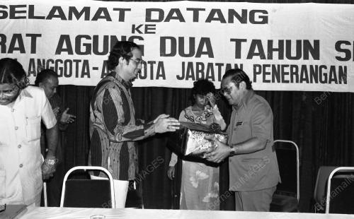PH04_28012015_MESYUARAT_AGONG