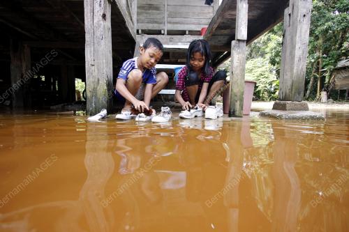 PH04_28122012_BANJIR