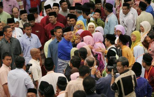 MOHD NAJIB TUN ABDUL RAZAK