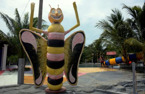 TINJAUAN TAMAN TEMA AIR
