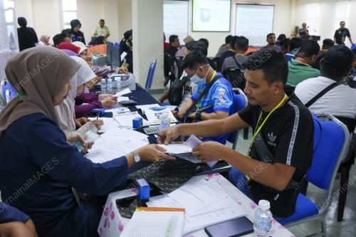 JPJ PAHANG KUTIP HAMPIR RM 1 JUTA