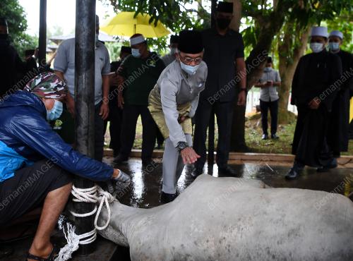 AL-SULTAN ABDULLAH RI'AYATUDDIN AL-MUSTAFA BILLAH