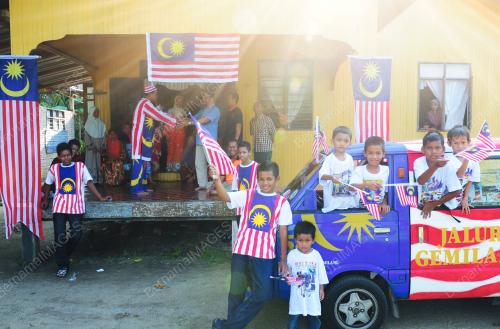 RAYA MERDEKA