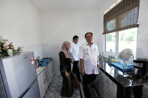 PH04_31102016_ISMAIL