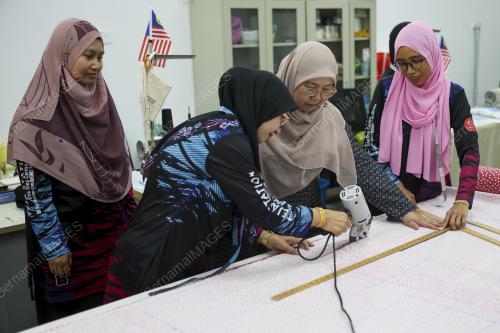 SENATOR FUZIAH SALLEH
