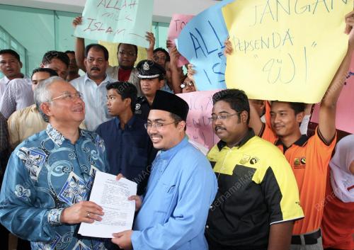 MOHD NAJIB TUN ABDUL RAZAK