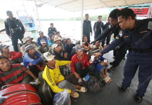 NELAYAN ASING DITAHAN
