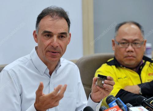 PH05_03042012_LYNAS