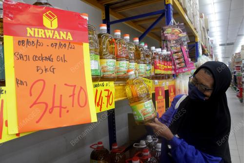 RAKYAT MEMBELI BARANG KEPERLUAN HARIAN