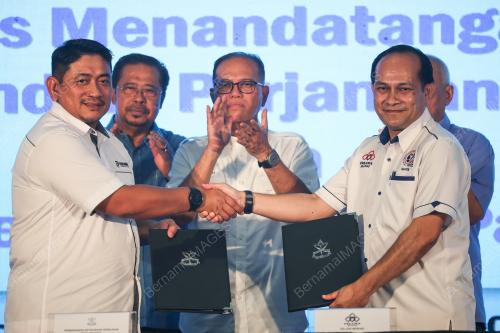 DATUK SERI WAN ROSDY WAN ISMAIL