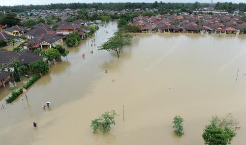 PH05_04122013_BANJIR