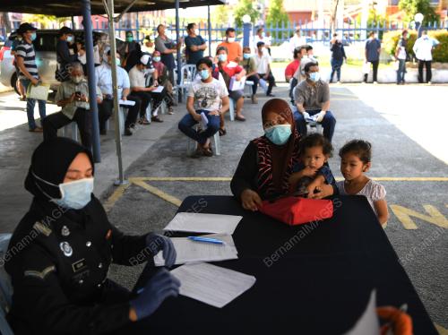 SURI RUMAH GERAK MALAYSIA LAHIR ANAK