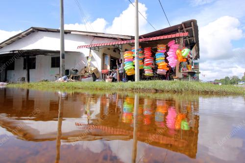 PH05_05122013_BANJIR_SURUT