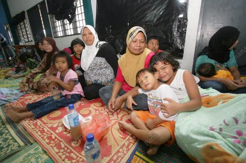 MANGSA DI PUSAT PEMINDAHAN BANJIR