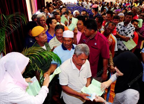 PH05_07032013_BANTUAN_NELAYAN