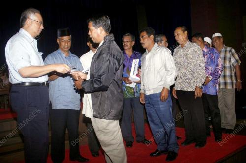 MOHD NAJIB TUN ABDUL RAZAK