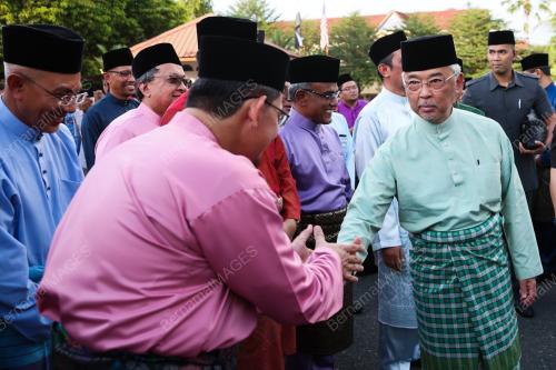 AL-SULTAN ABDULLAH RI'AYATUDDIN AL-MUSTAFA BILLAH SHAH