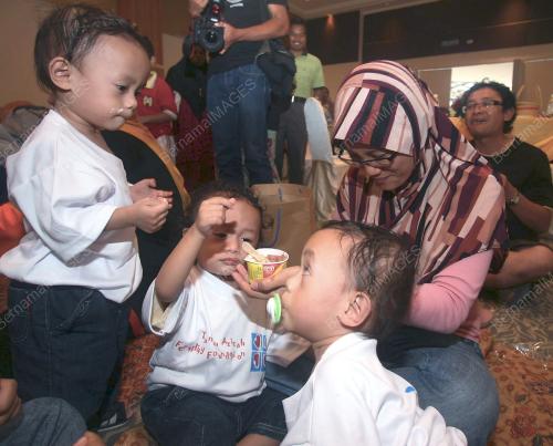 TENGKU AZIZAH AMINAH MAIMUNAH ISKANDARIAH