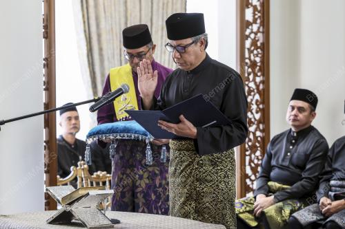 DATUK NAZRI ABU BAKAR