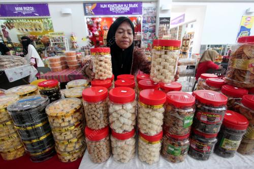 PH05_09062018_BISKUT