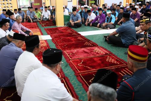 AL-SULTAN ABDULLAH RI'AYATUDDIN AL-MUSTAFA BILLAH SHAH
