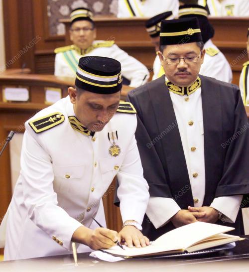 ISTIADAT PEMBUKAAN SIDANG DUN PAHANG