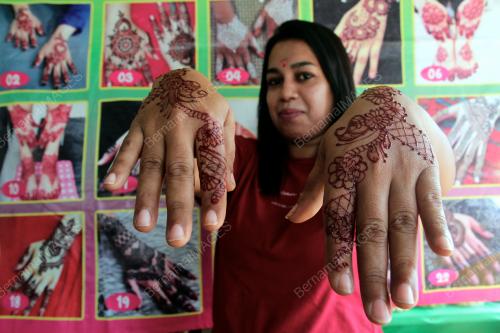 PERHIASAN INAI UNTUK MENYAMBUT DEEPAVALI