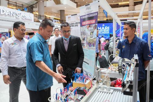HARI BERTEMU PELANGGAN KEMENTERIAN SUMBER MANUSIA