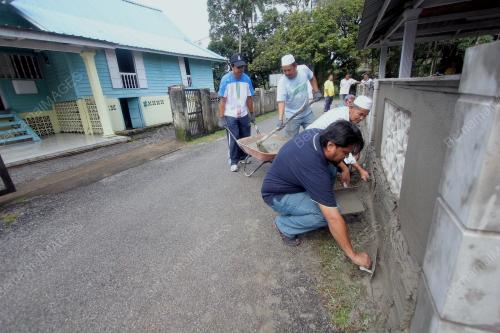 PH05_13012014_GOTONG_ROYONG
