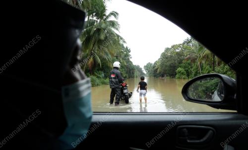 JALAN DITENGGELAMI AIR
