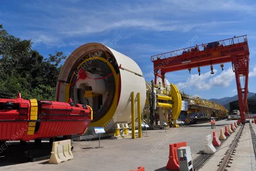 MESIN PENGOREK TEROWONG (TBM) ECRL