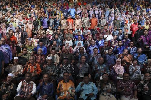 DATUK SERI WAN ROSDY WAN ISMAIL