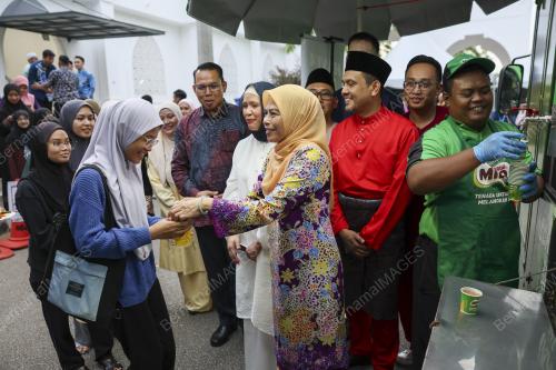 DATUK SERI DR NORAINI AHMAD