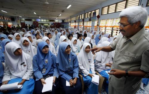 ABDUL HADI AWANG KECHIL