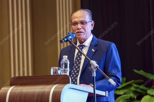 DATUK SERI WAN ROSDY WAN ISMAIL