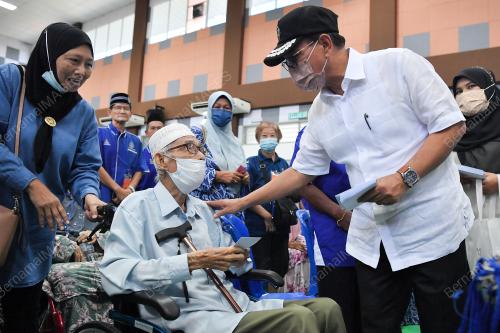 DATUK SERI WAN ROSDY WAN ISMAIL