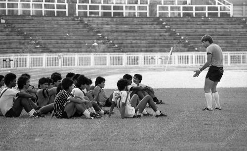 PH05_14072015_LATIHAN_BOLA