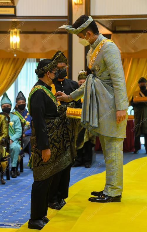 TENGKU HASSANAL IBRAHIM ALAM SHAH AL-SULTAN ABDULLAH 