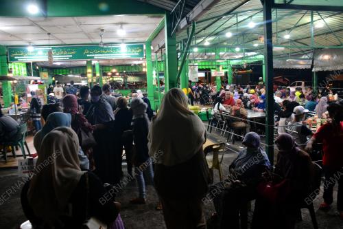 SUASANA MALAM MINGGU DI KAMPUNG TANJONG LUMPUR
