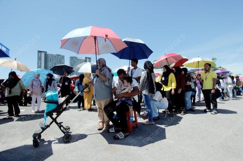 BERATUR MEMBELI CREPE VIRAL