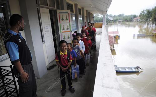 PH05_16012018_BANJIR