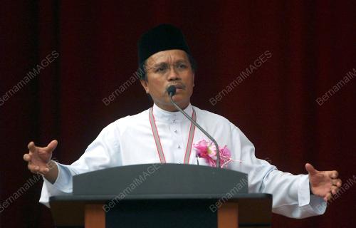 MOHD SHAFIE APDAL