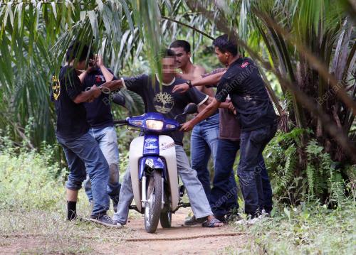 PH05_17022011_OPERASI_2